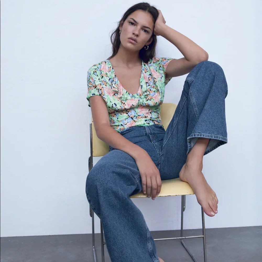 Zara multicolor print crop top